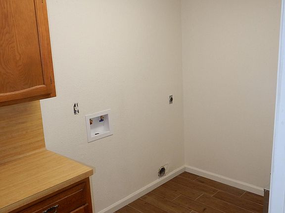 5th image of 5609 Country Green St