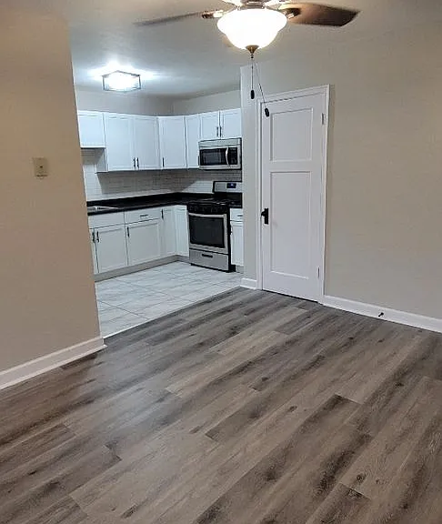4932 S Packard Ave — Photo 5