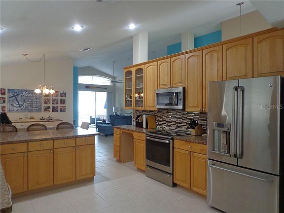 4th image of 333 Ventura Dr