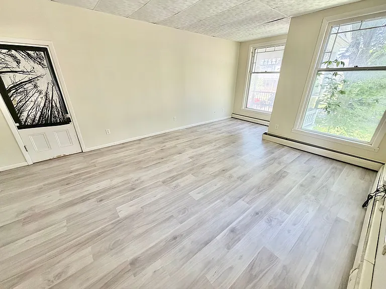 203 Maple St — Photo 14
