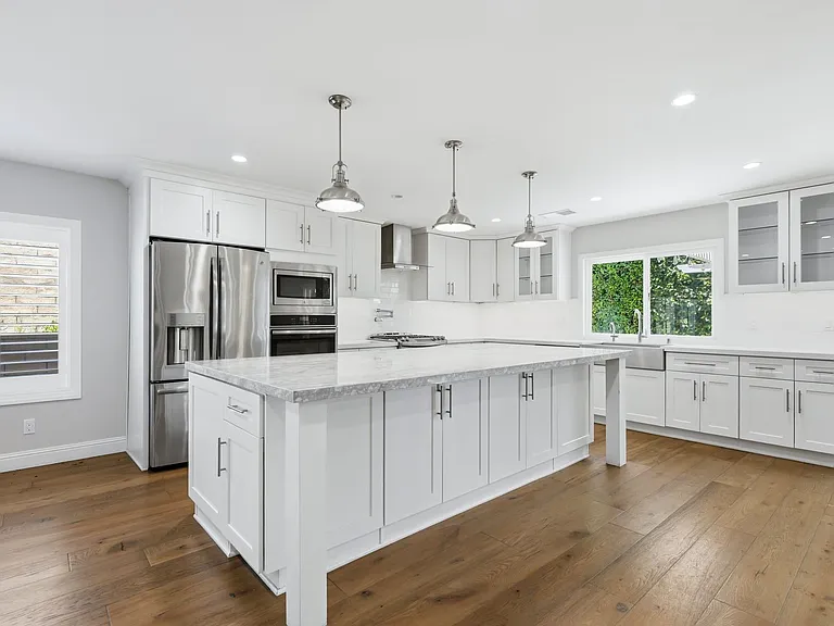 3235 W Sierra Dr — Photo 8