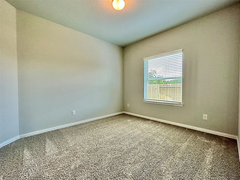 18519 Lilliput Ln — Photo 17