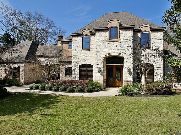 Perfect landscaping with sprinkler system.