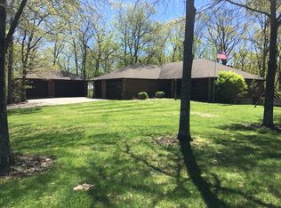2180 Skyline Dr, Pacific, MO 63069
