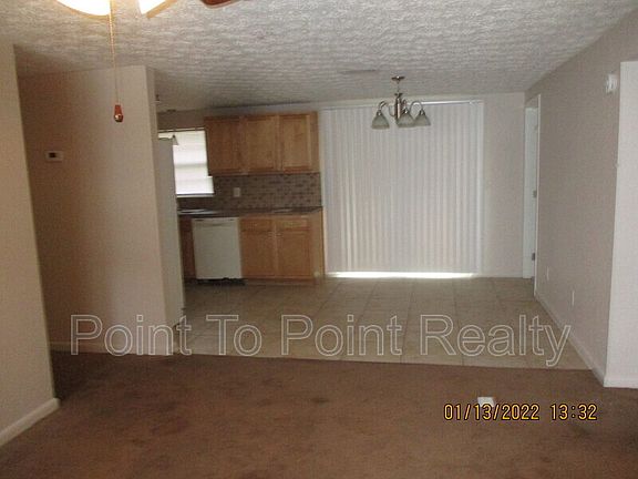 4th image of 454 Blairmore Blvd W