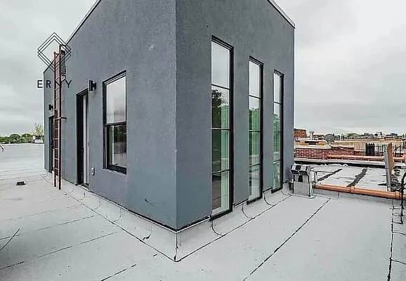 Rented by ERNY LLC | media 22