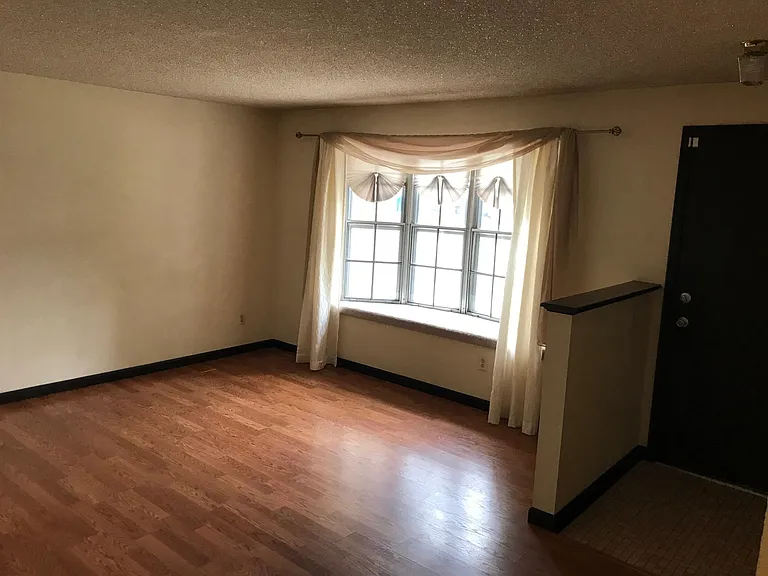 11194 W Stanford Pl — Photo 2
