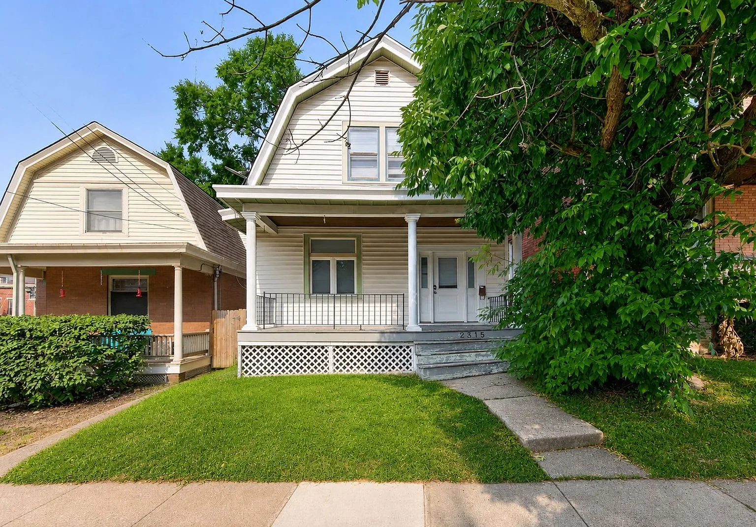 4 bed, 1.0 bath, 2000 sqft, $1,980 — Photo 1