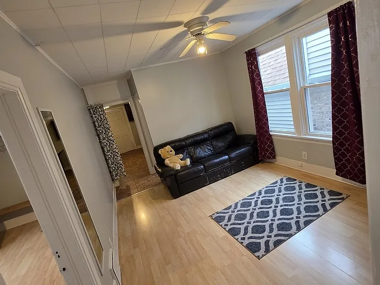 3419 W Beach Ave #2 — Photo 3
