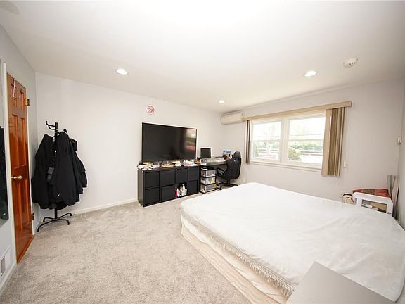 2nd image of 20306 39th Ave