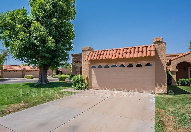 9128 E Gelding Dr — Photo 5