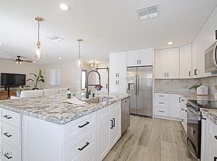 2933 E Yucca St, Phoenix, AZ 85028