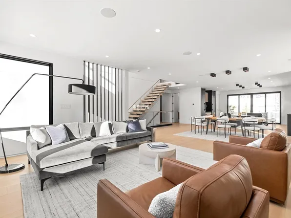 95 Deerfield Rd, Needham, MA 02492