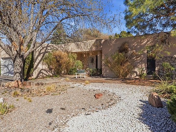 3rd image of 6908 Wildwood Ct NE