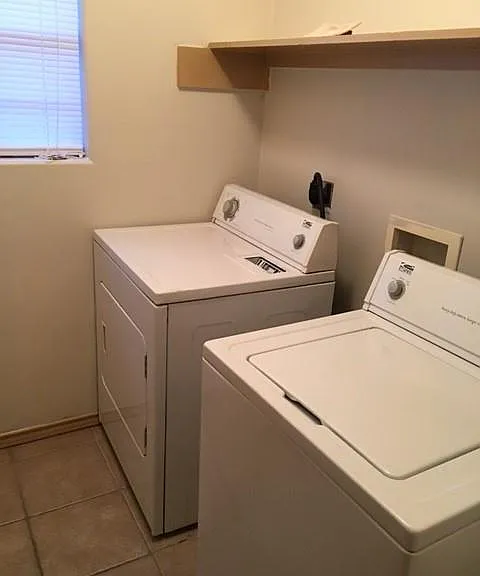 710 S Dfw Dr — Photo 7