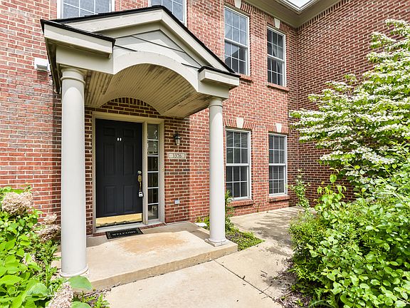 2nd image of 3376 Endsleigh Ln