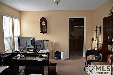 4th image of 2321 Woodglen Dr