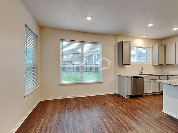 4th image of 2717 Lillybrook Ln
