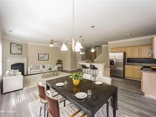 260 Wyncreek Ct S, Atlanta, GA 30331