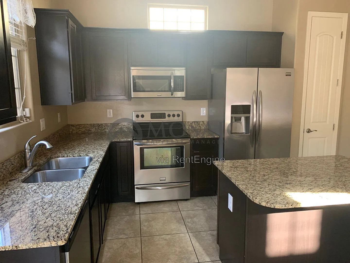 1367 S Country Club Dr — Photo 4