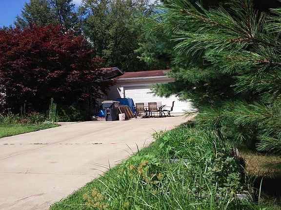 3rd image of 52798 Vineyard Ln