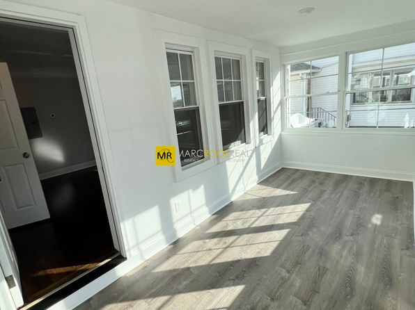 (undisclosed Address)