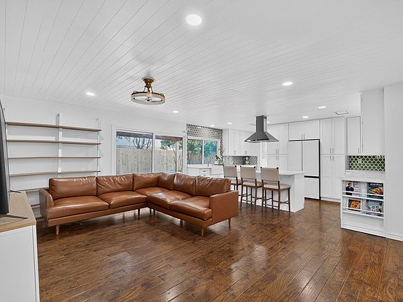5th image of 5057 S Colony Blvd