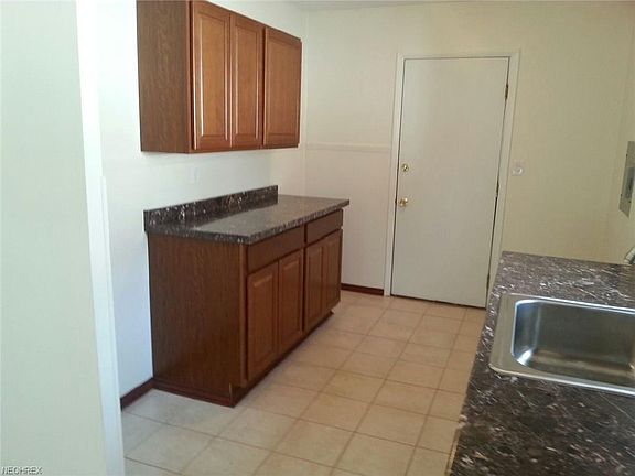 4th image of 9255 Rosemary Ln