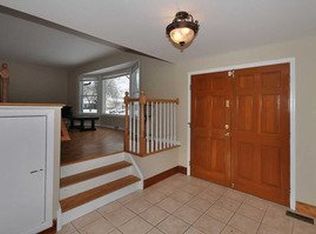 926 E Plate Dr, Palatine, IL 60074