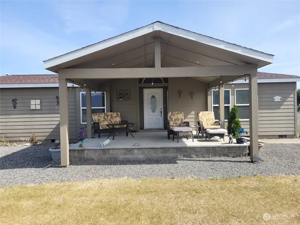 824 Desert Aire Dr SW, Mattawa, WA 99349