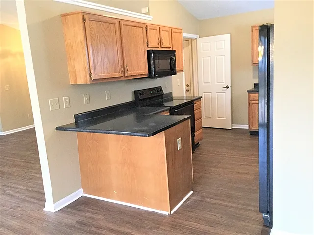 8018 Bitternut Dr — Photo 3