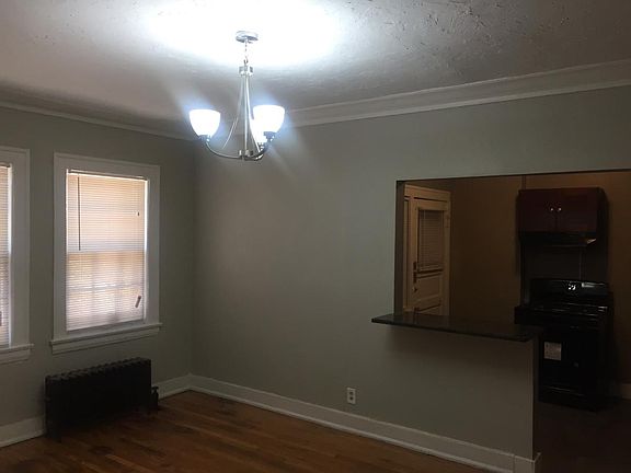 5th image of 2901 S Moreland Blvd