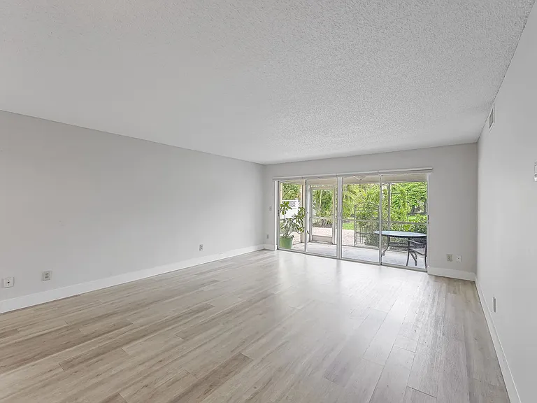 1201 Solana Rd #5 — Photo 7