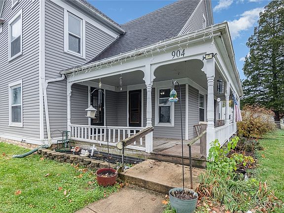 4th image of 904 E Franklin St