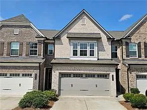 3 bed, 2.5 bath, 1918 sqft, $2,300 — Photo 1