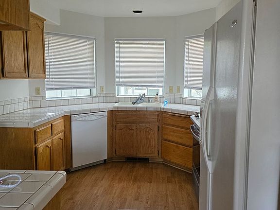 3rd image of 612 Stafford Way