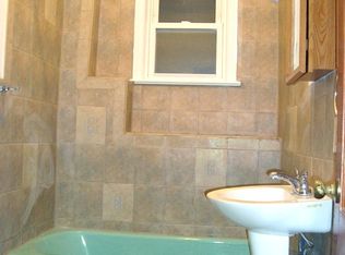 9 Henry St, Jersey City, NJ 07306