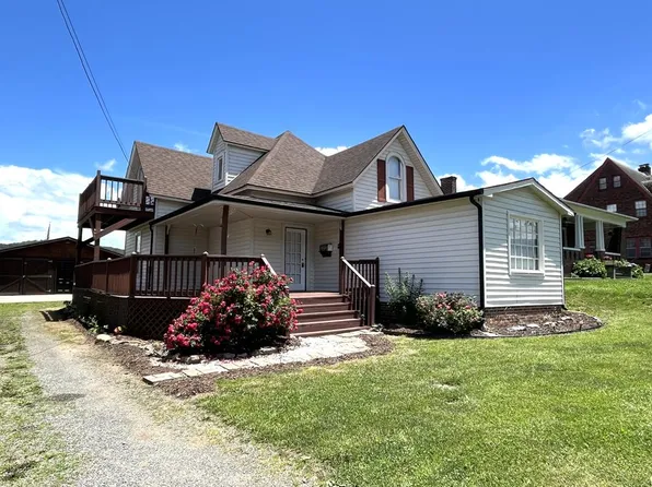 603 W Stuart Dr, Galax, VA 24333