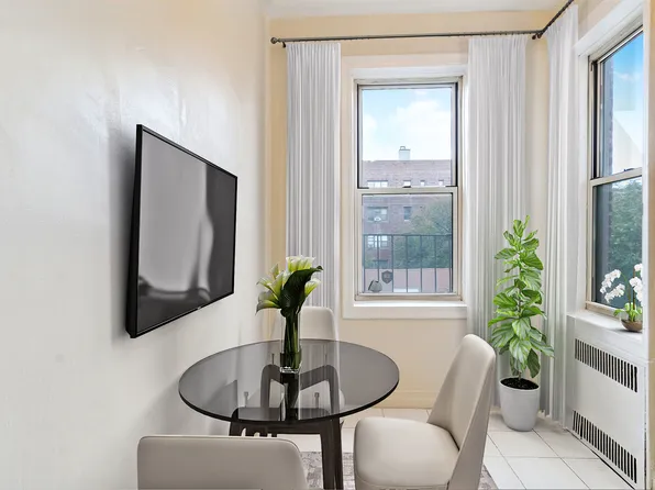 1801 Avenue N image 3 of 12