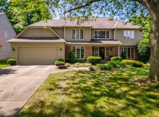 32605 Shadowbrook Dr, Solon, OH 44139