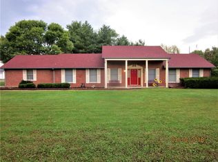 2118 S 5th St, Mascoutah, IL 62258