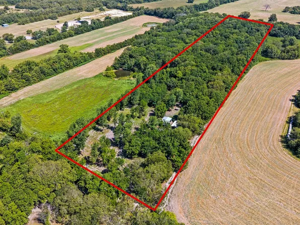 555 Yowell Hill Rd, Tom Bean, TX 75491