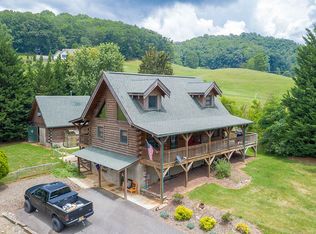 355 Palmer Rd, Waynesville, NC 28786