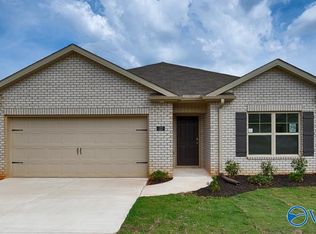 127 Settlement Dr, Huntsville, AL 35810