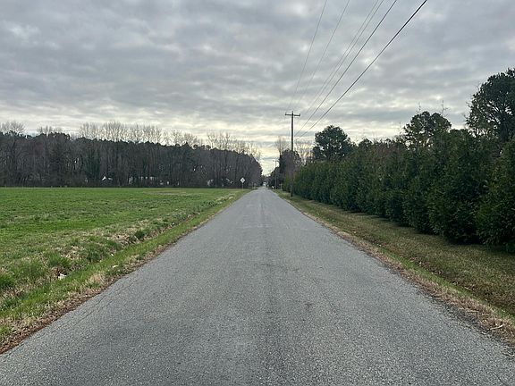 5th image of 26581 Idlewild Rd