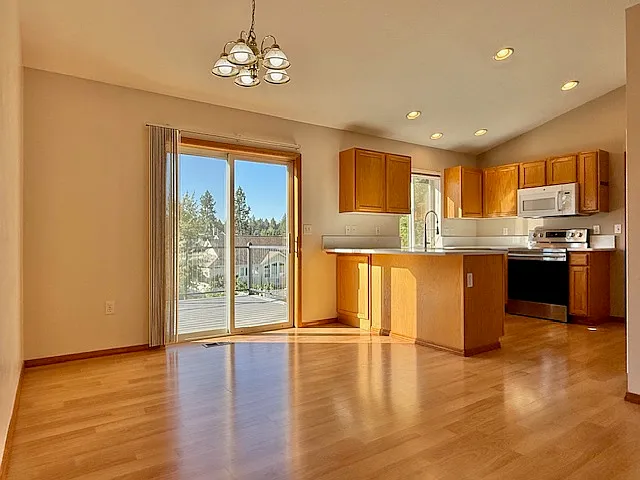 814 E Country Hill Ct — Photo 10