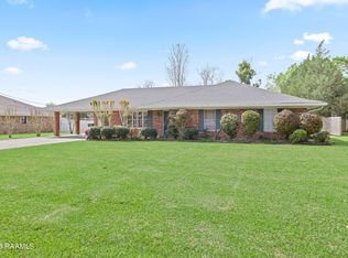 302 E Magnolia St, Abbeville, LA 70510