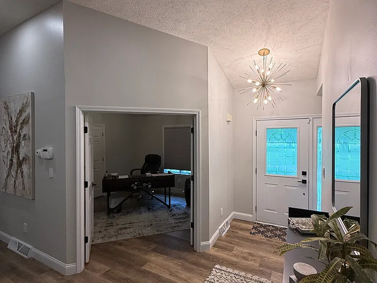 1011 Greystone Cir — Photo 23