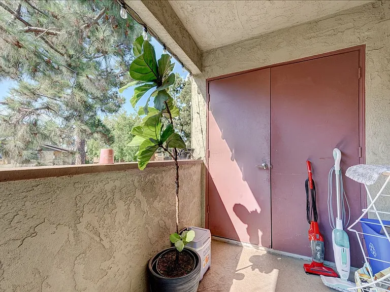 510 Calle Montecito #60 — Photo 13