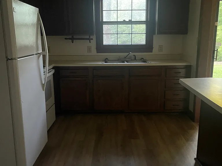 108 E Ridge Rd — Photo 7